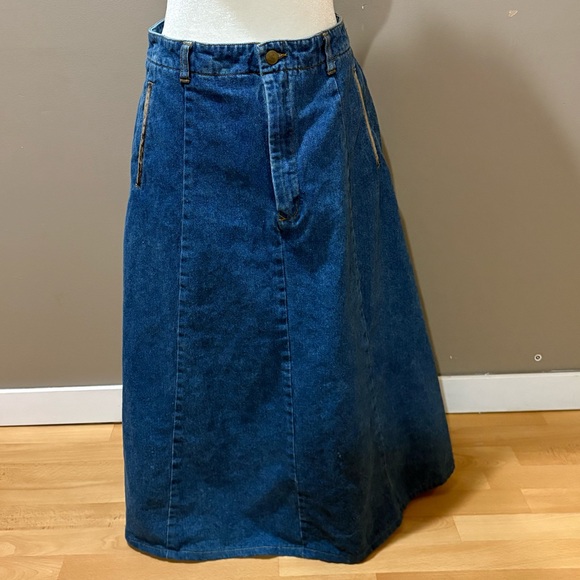 ROYAL ROBBINS Vintage Denim Skirt - Picture 3 of 10